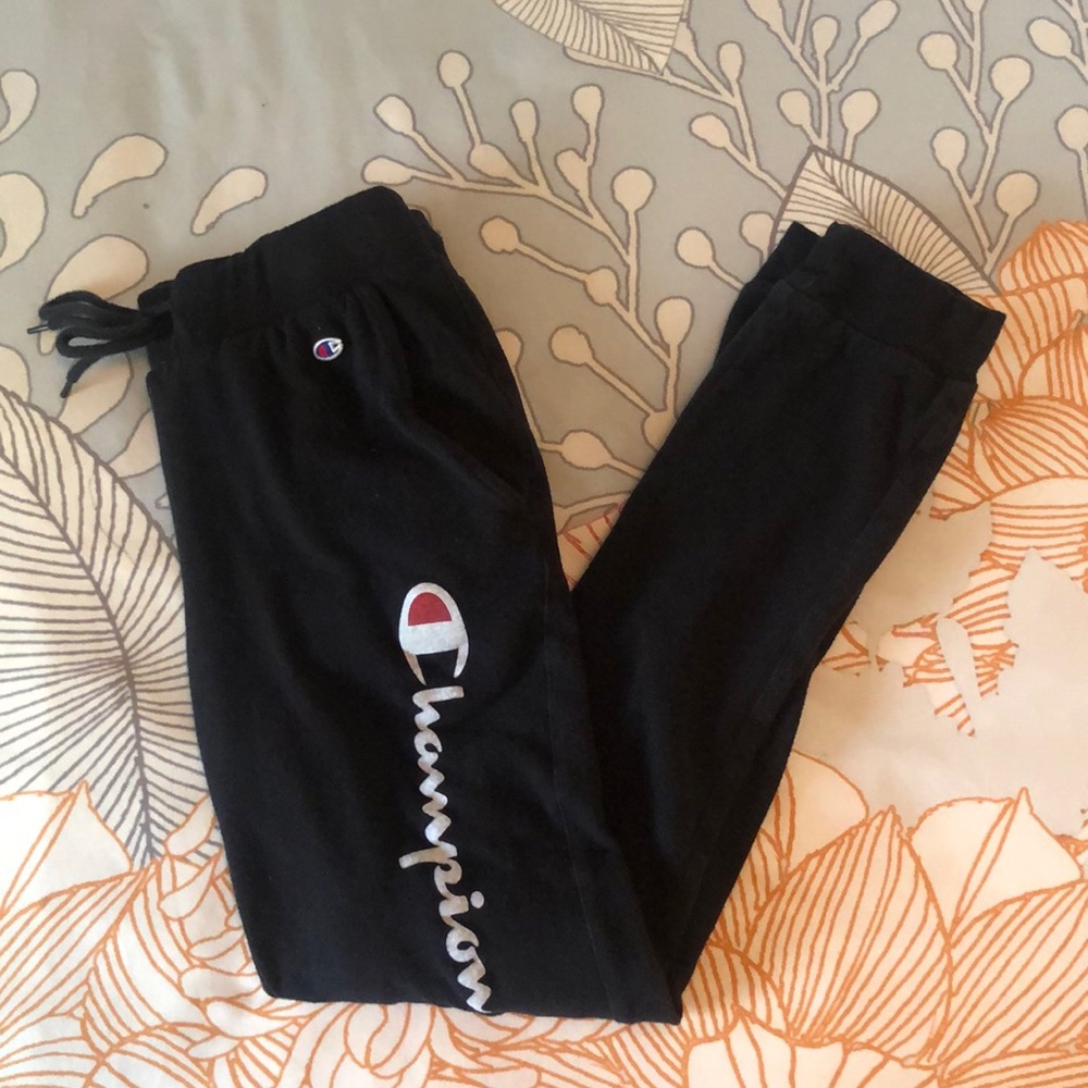Lightweight joggers